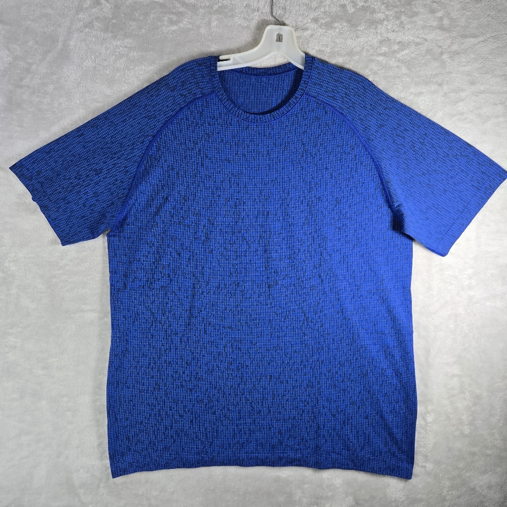 Lululemon Metal Vent Tech Crewneck T-Shirt Mens Size XXL 2XL Blue Checkered Run